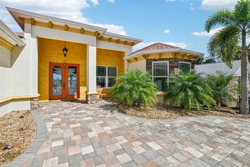 2227 S Palmetto Avenue South Daytona FL 32119