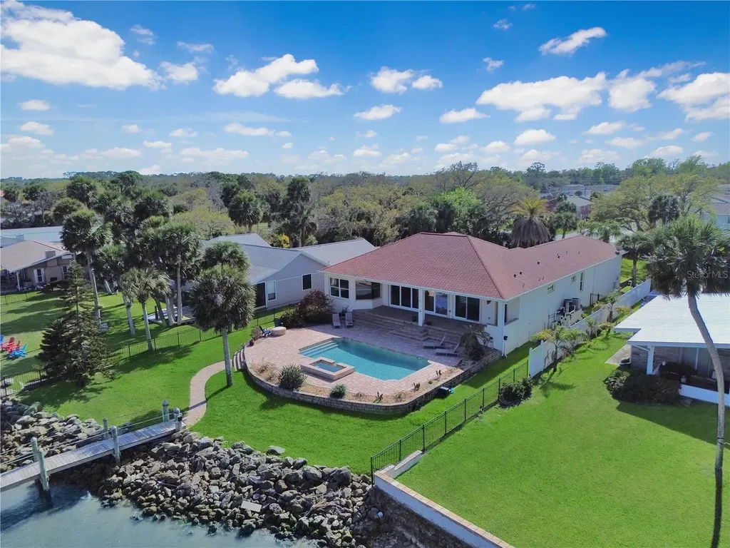 2227 S Palmetto Avenue South Daytona FL 32119