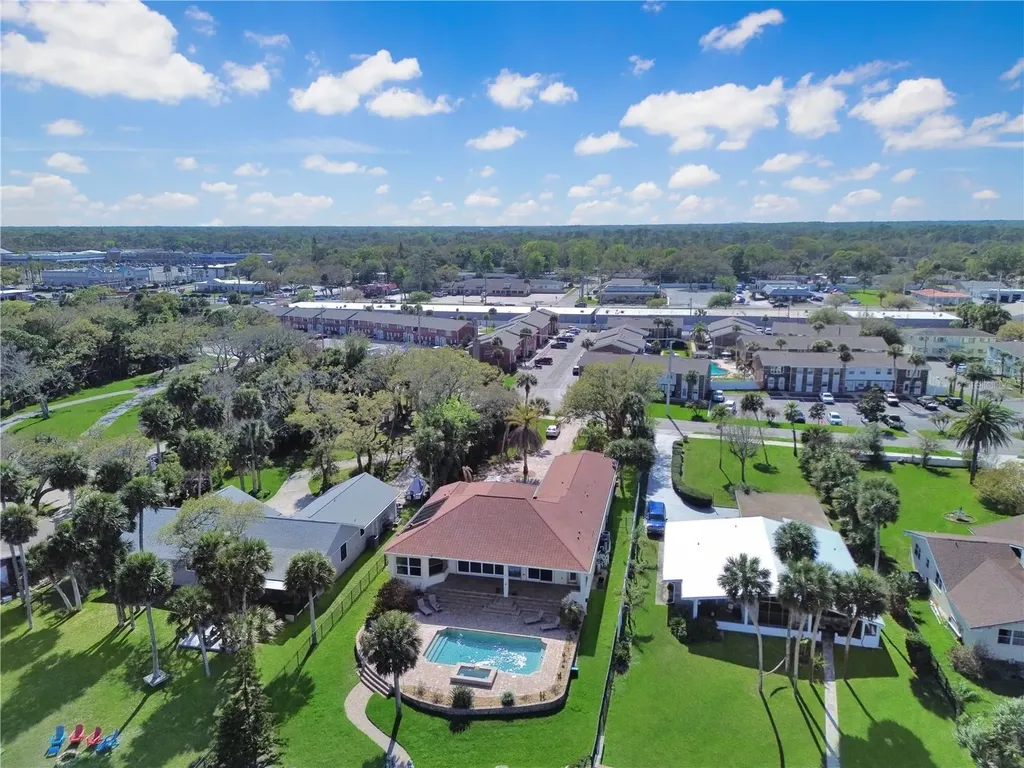 2227 S Palmetto Avenue South Daytona FL 32119
