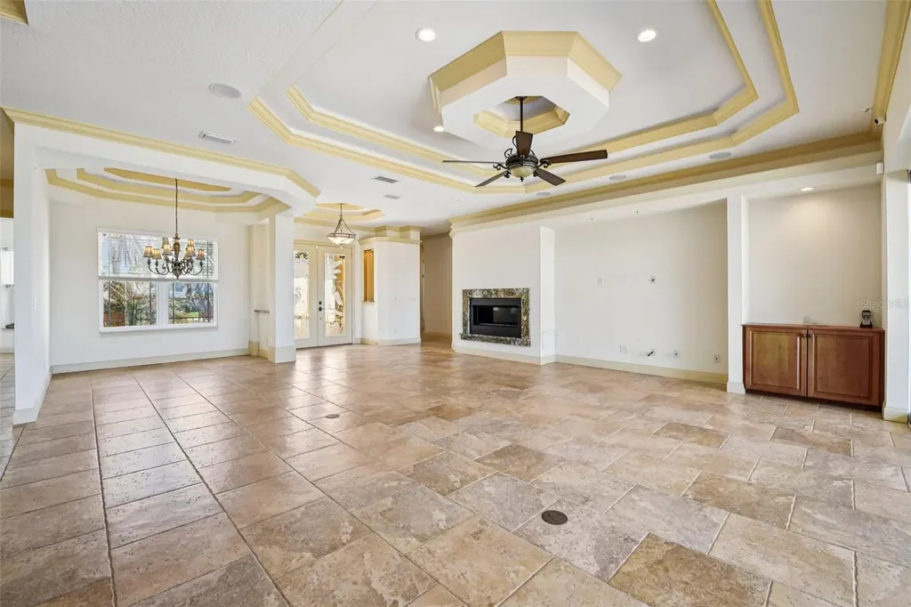 2227 S Palmetto Avenue South Daytona FL 32119
