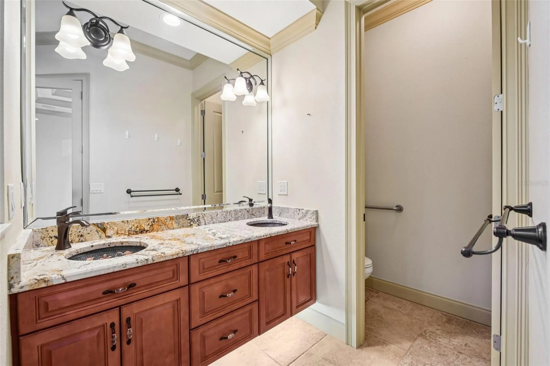 2227 S Palmetto Avenue South Daytona FL 32119