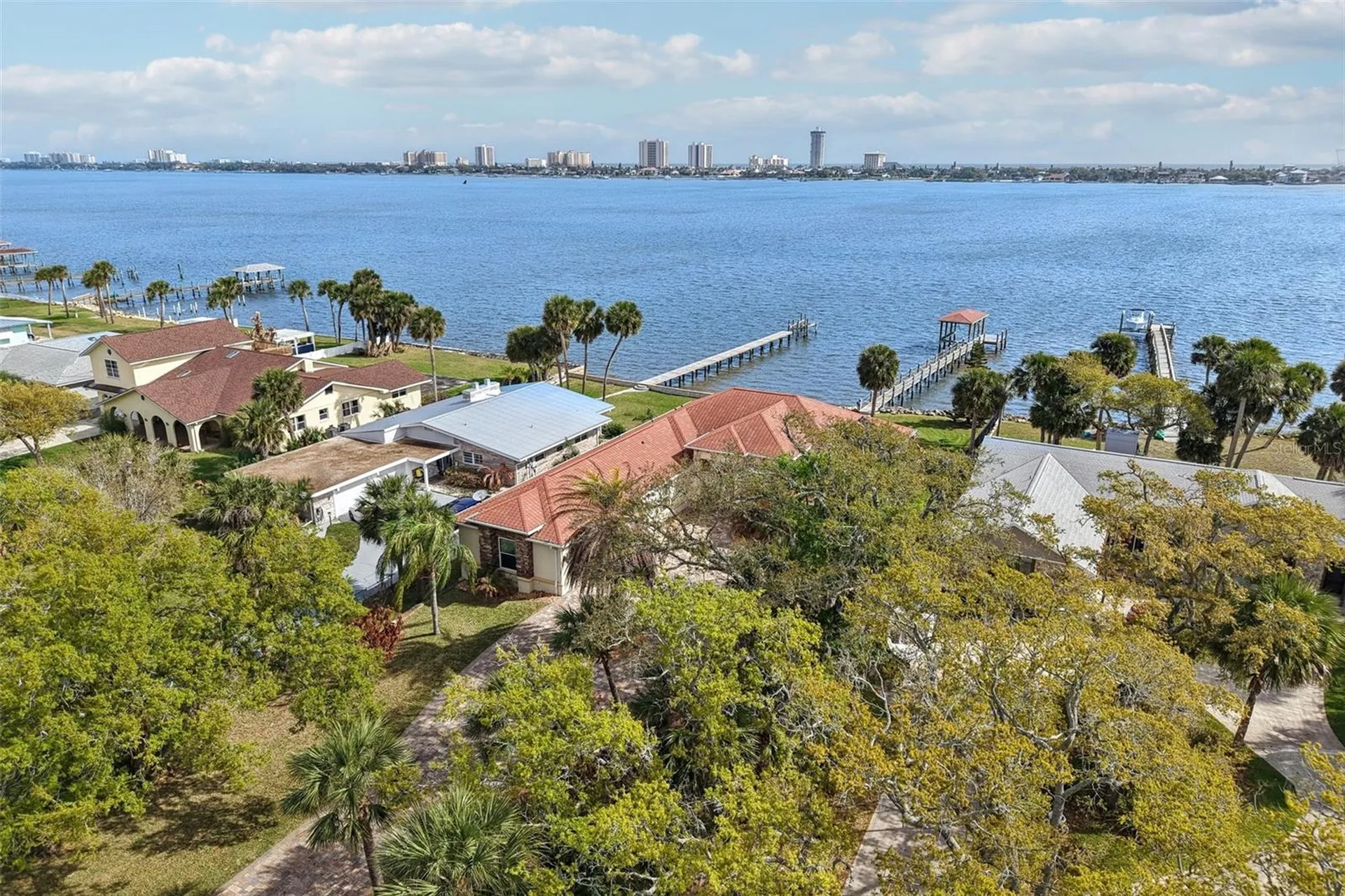 2227 S Palmetto Avenue South Daytona FL 32119