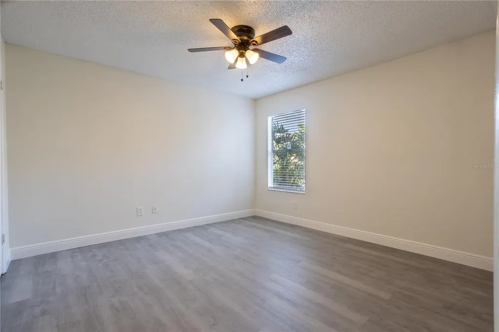 5156 Conroy Road Orlando FL 32811