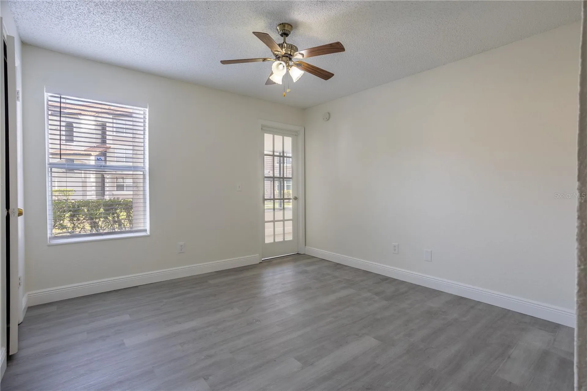 5156 Conroy Road Orlando FL 32811