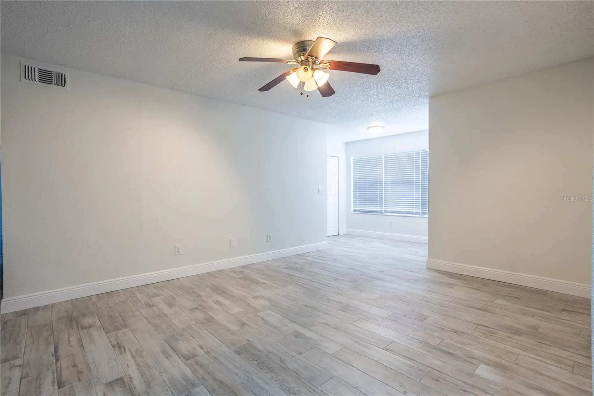 5156 Conroy Road Orlando FL 32811