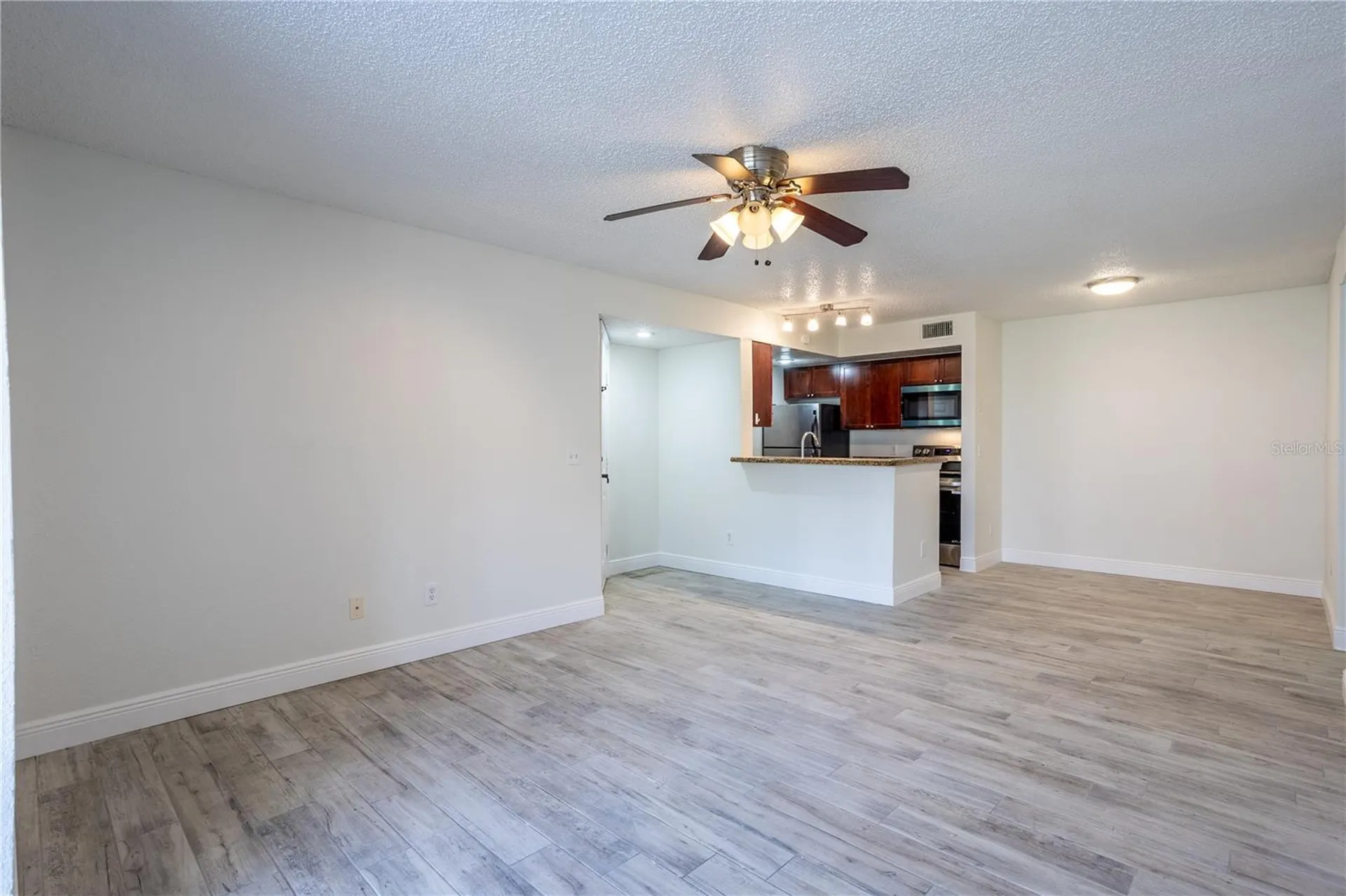 5156 Conroy Road Orlando FL 32811