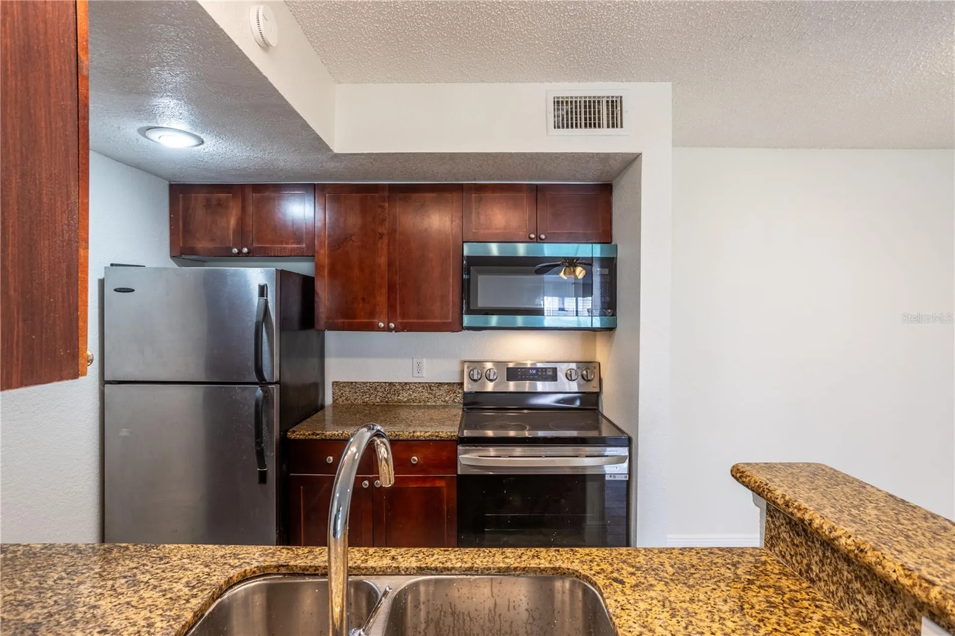 5156 Conroy Road Orlando FL 32811