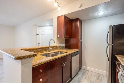 5156 Conroy Road Orlando FL 32811