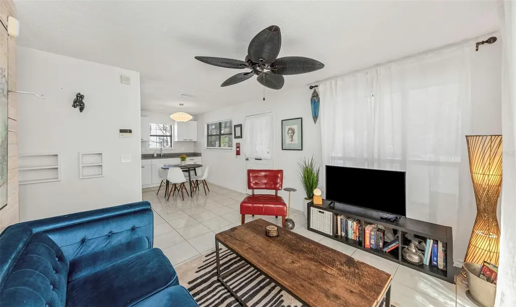 1022 8th Street N St Petersburg FL 33701