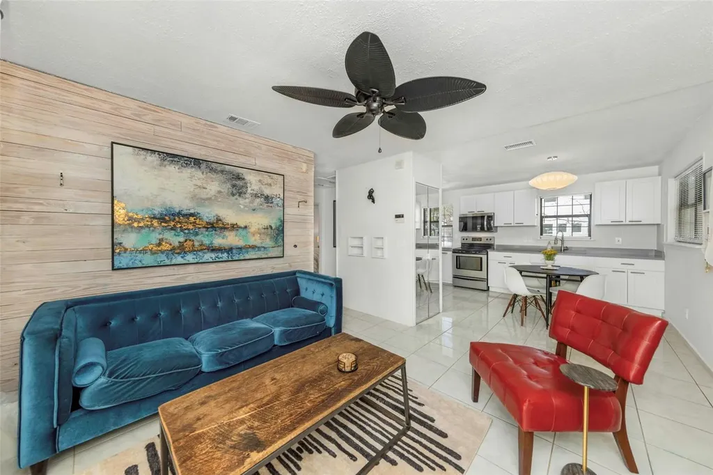 1022 8th Street N St Petersburg FL 33701