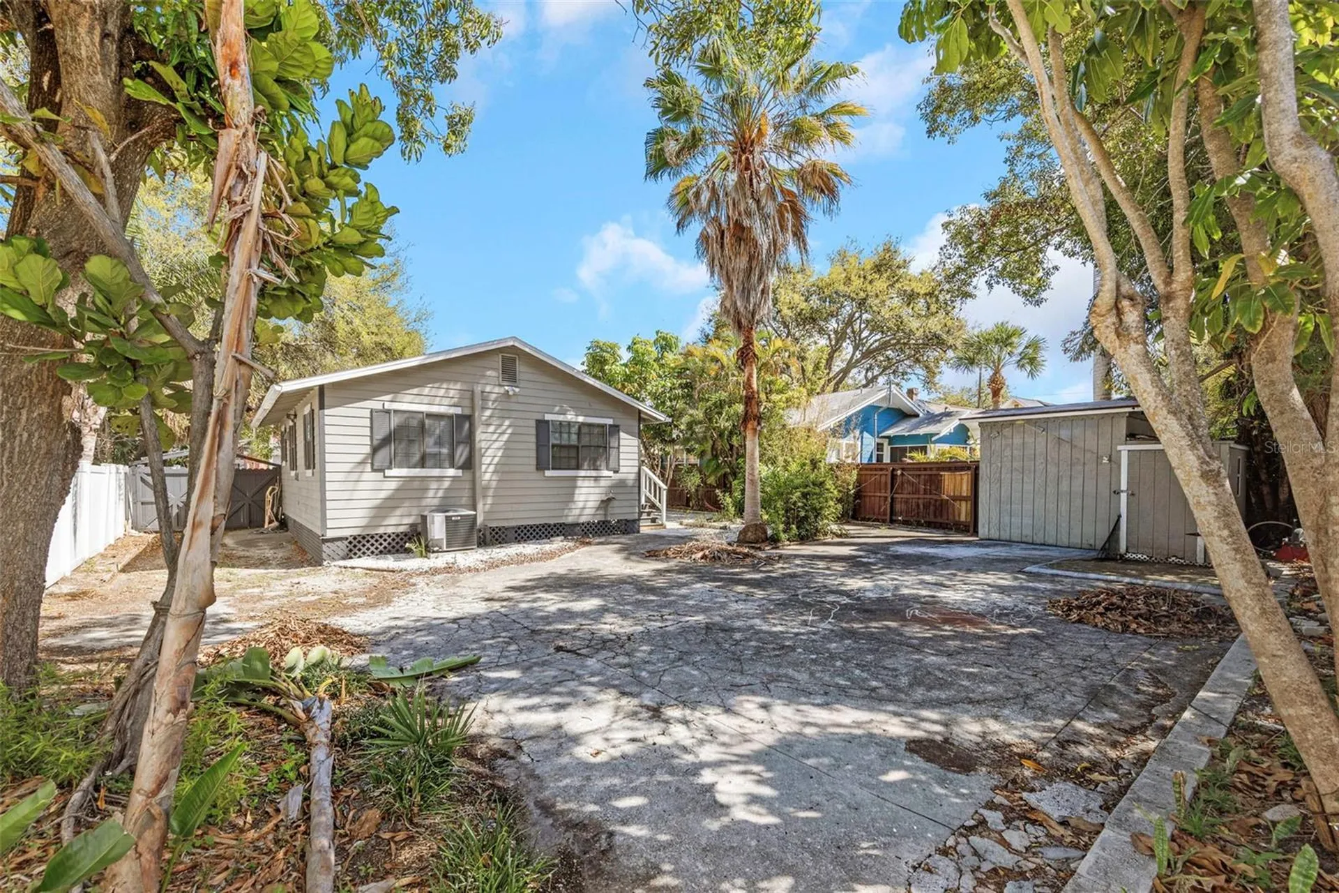 1022 8th Street N St Petersburg FL 33701