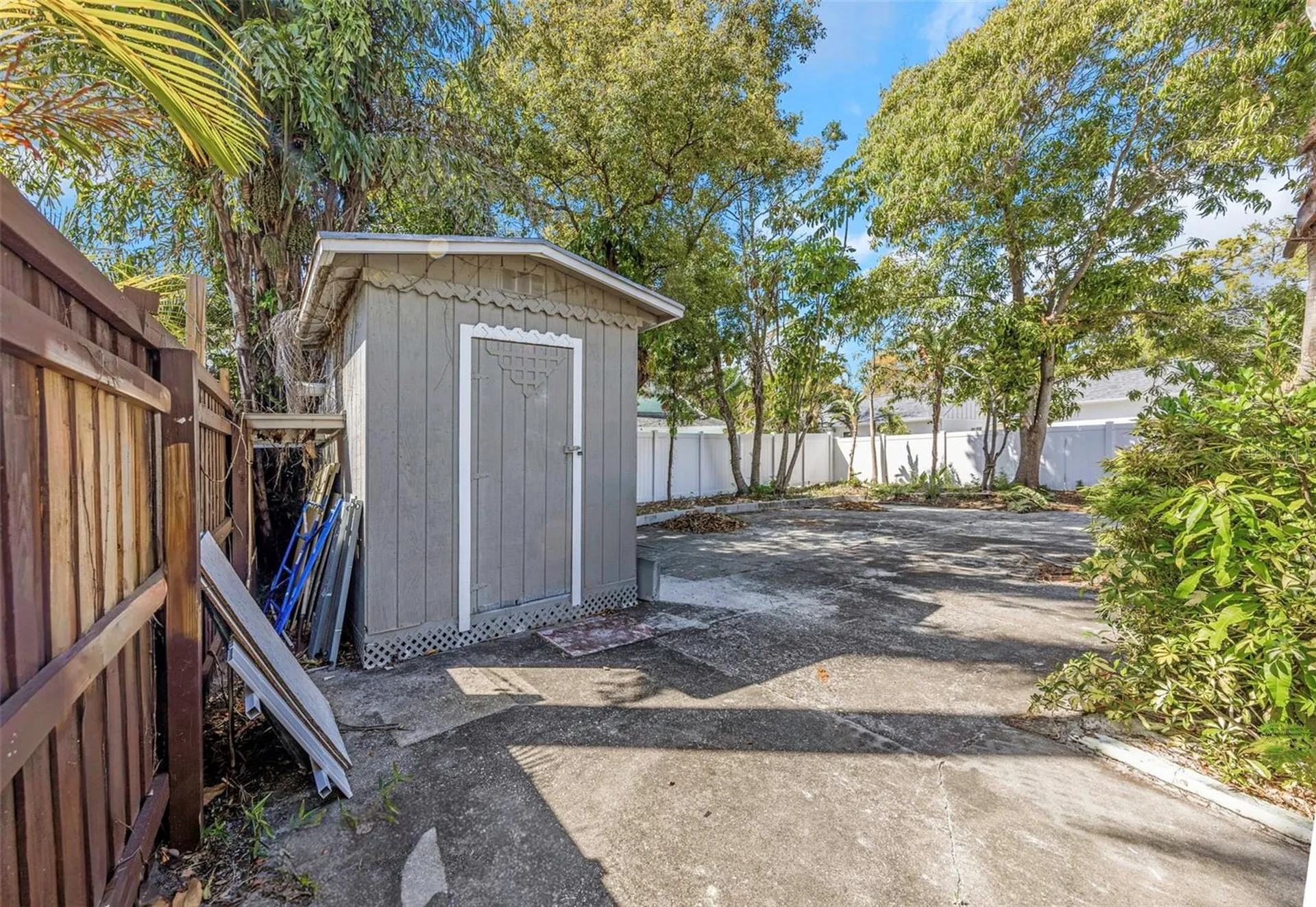 1022 8th Street N St Petersburg FL 33701