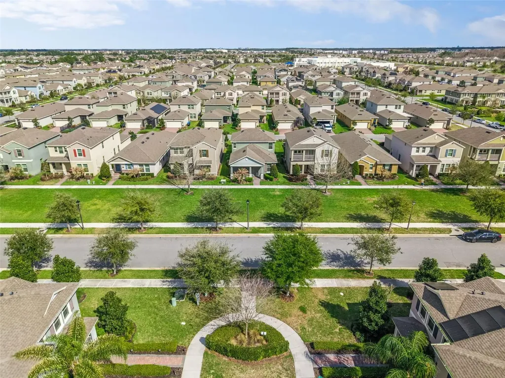 9354 Mclaren Alley Winter Garden FL 34787