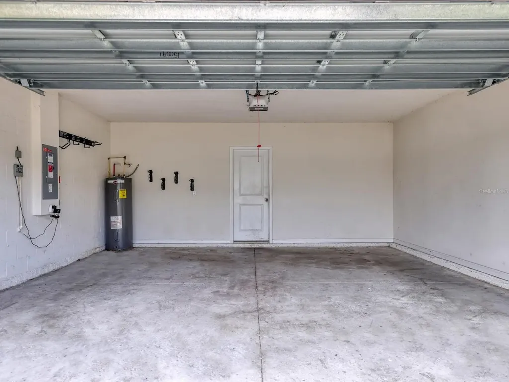 10003 Geese Trail Circle Sun City Center FL 33573