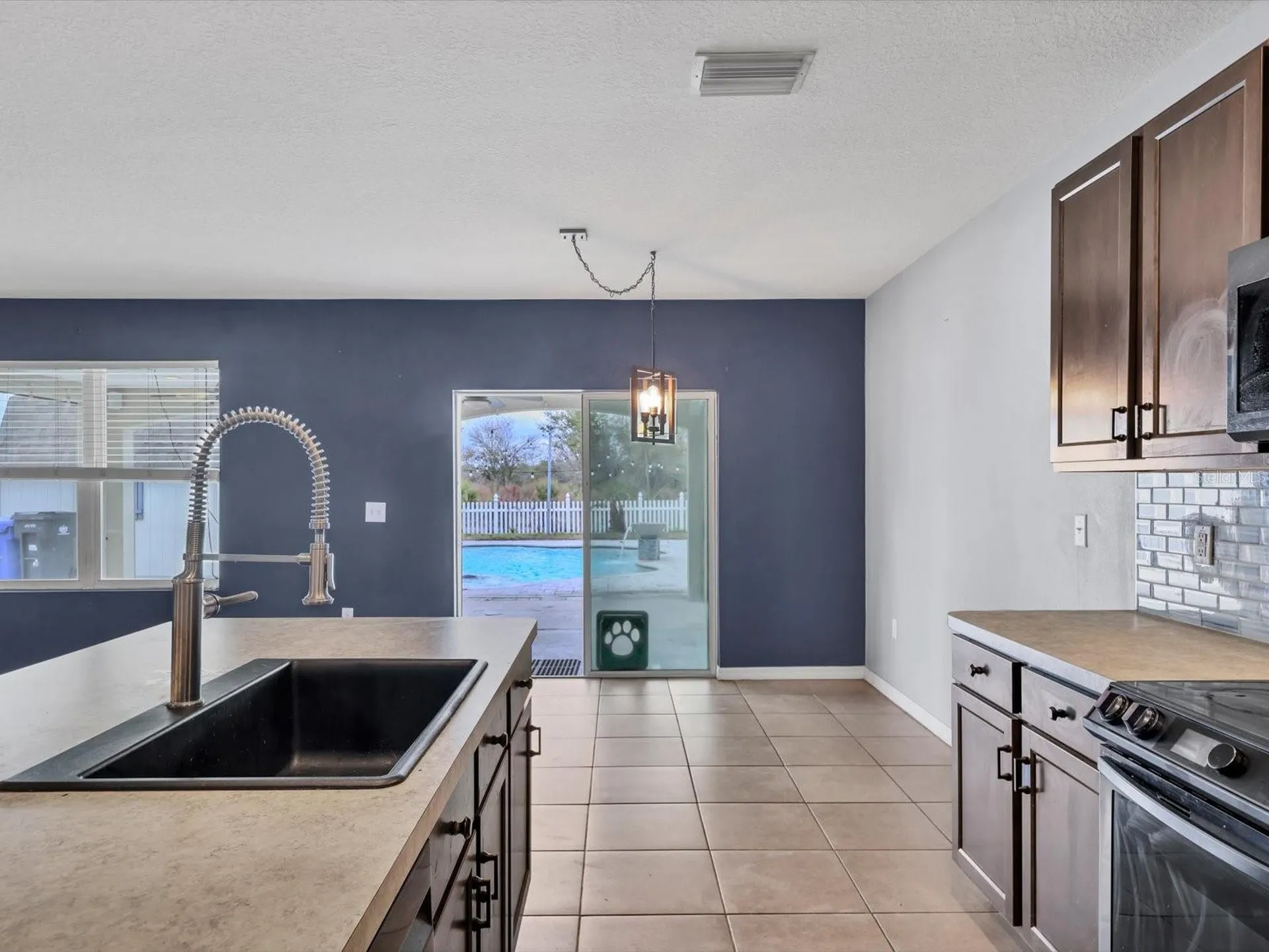 10003 Geese Trail Circle Sun City Center FL 33573