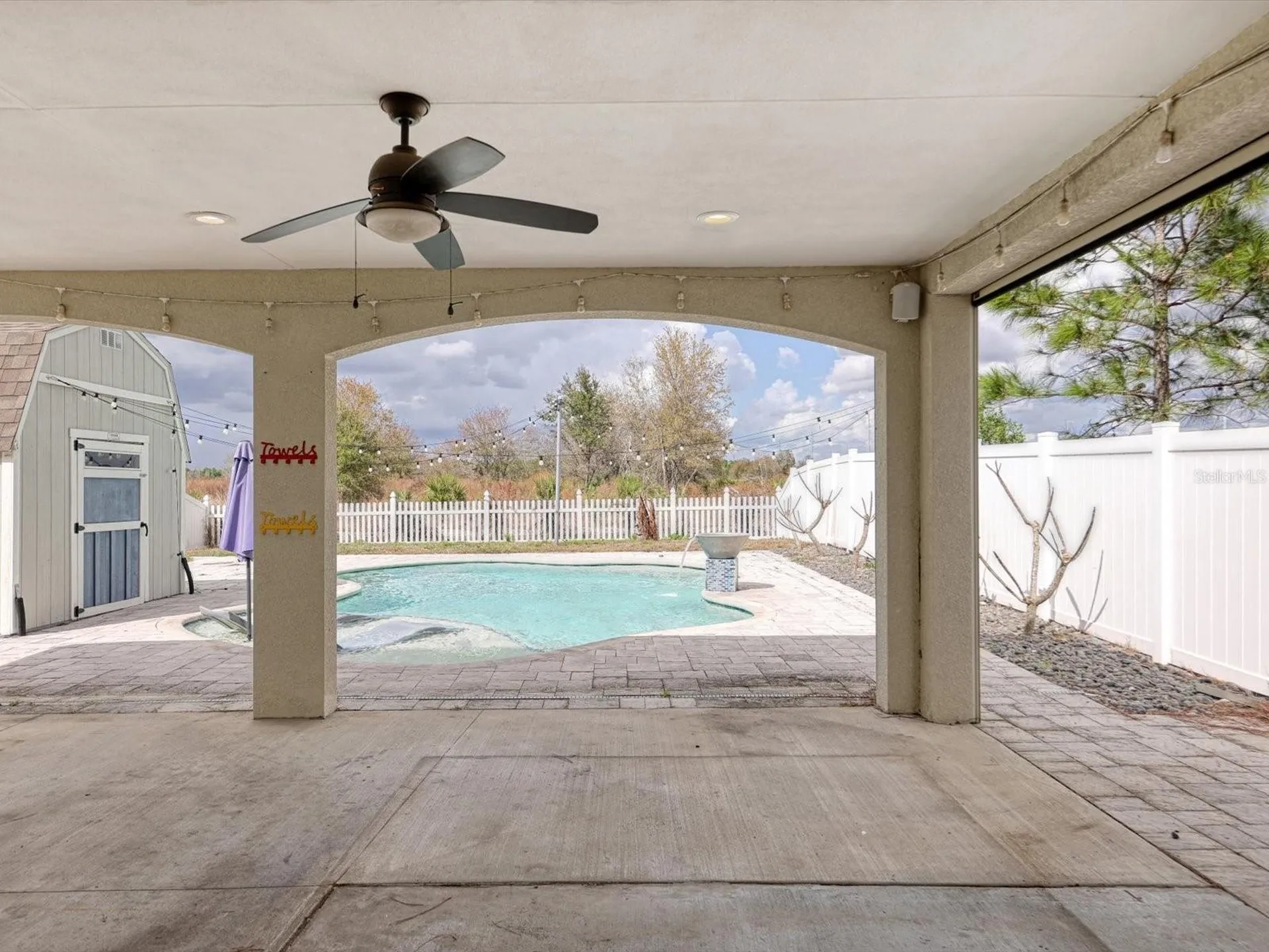 10003 Geese Trail Circle Sun City Center FL 33573