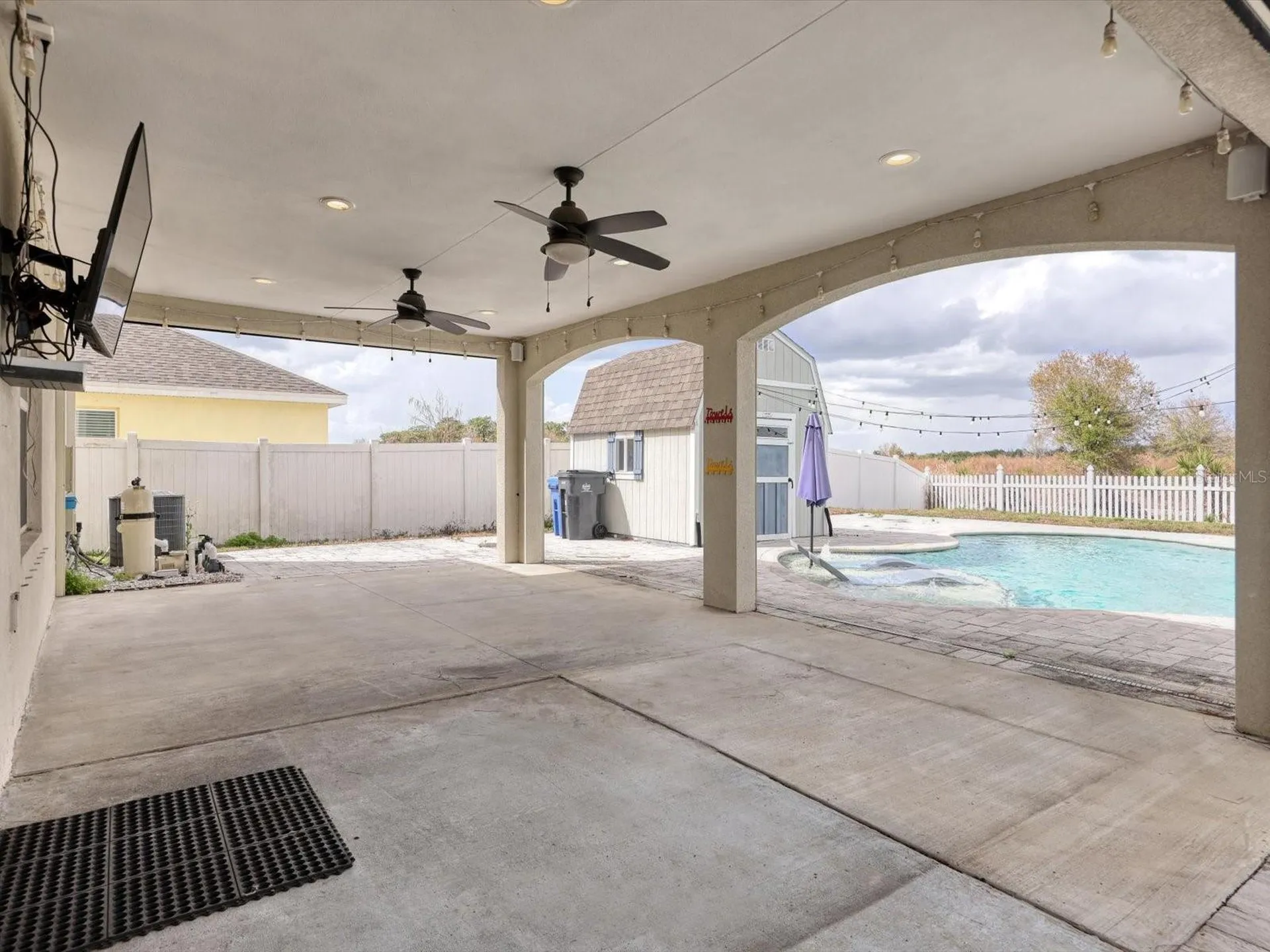 10003 Geese Trail Circle Sun City Center FL 33573