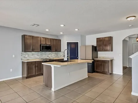 10003 Geese Trail Circle Sun City Center FL 33573