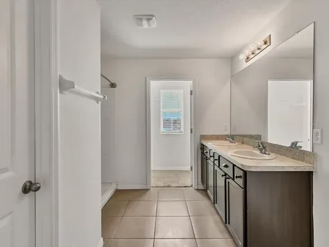 10003 Geese Trail Circle Sun City Center FL 33573