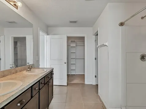 10003 Geese Trail Circle Sun City Center FL 33573