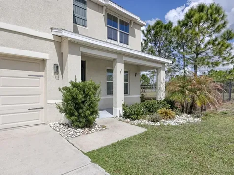 10003 Geese Trail Circle Sun City Center FL 33573