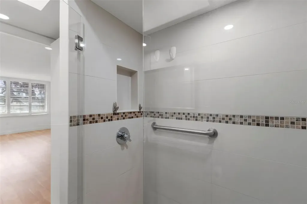 1001 Pearce Drive Clearwater FL 33764