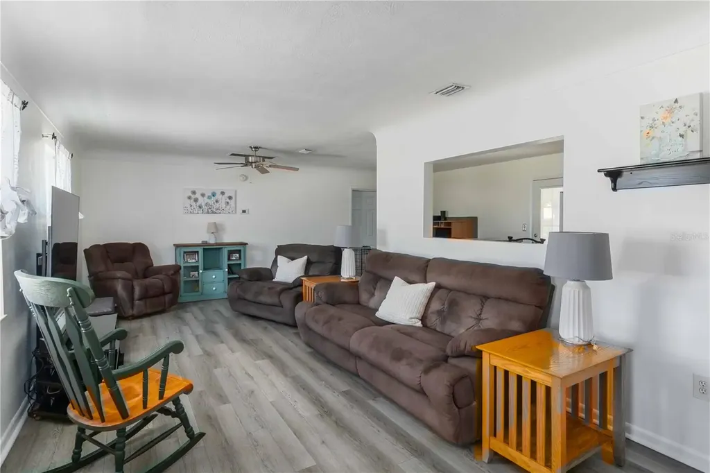 5281 57th Street N Kenneth City FL 33709