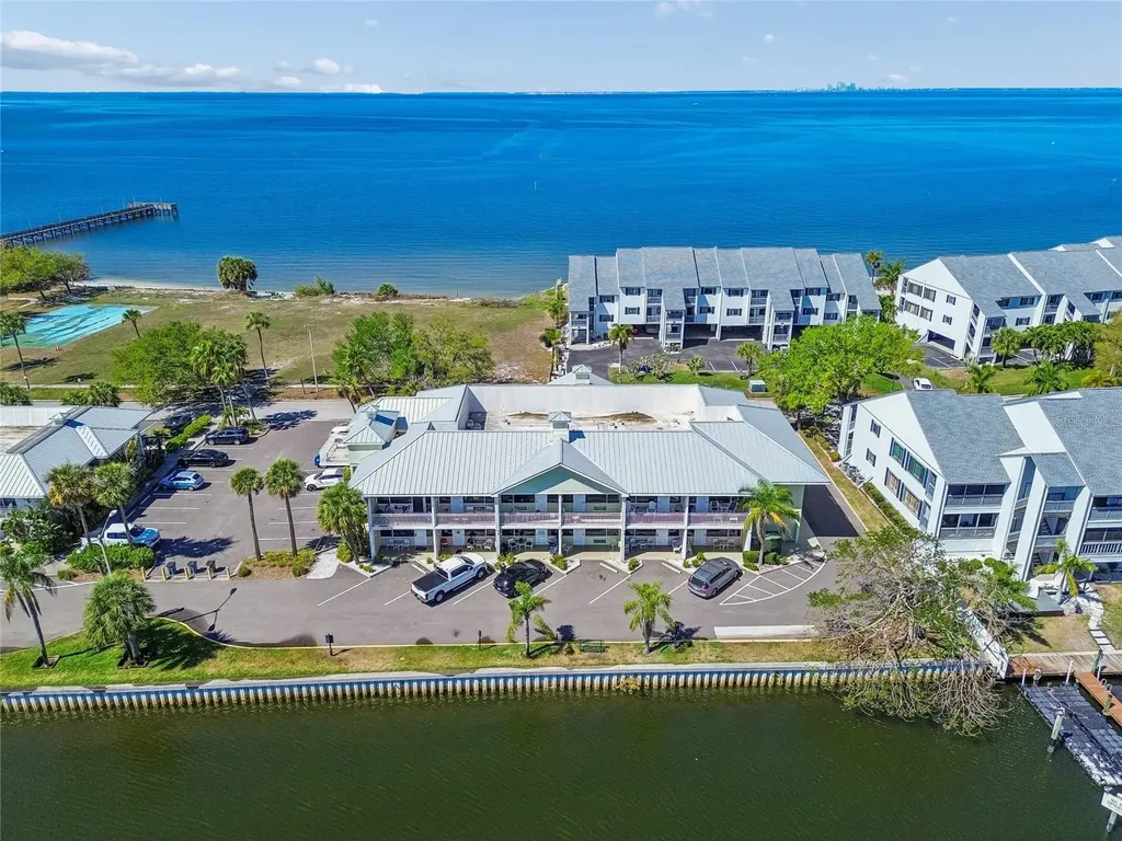 611 Destiny Drive Ruskin FL 33570