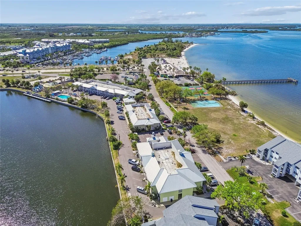 611 Destiny Drive Ruskin FL 33570