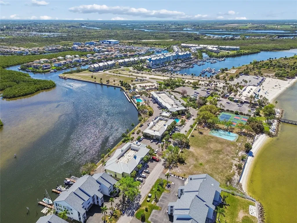 611 Destiny Drive Ruskin FL 33570