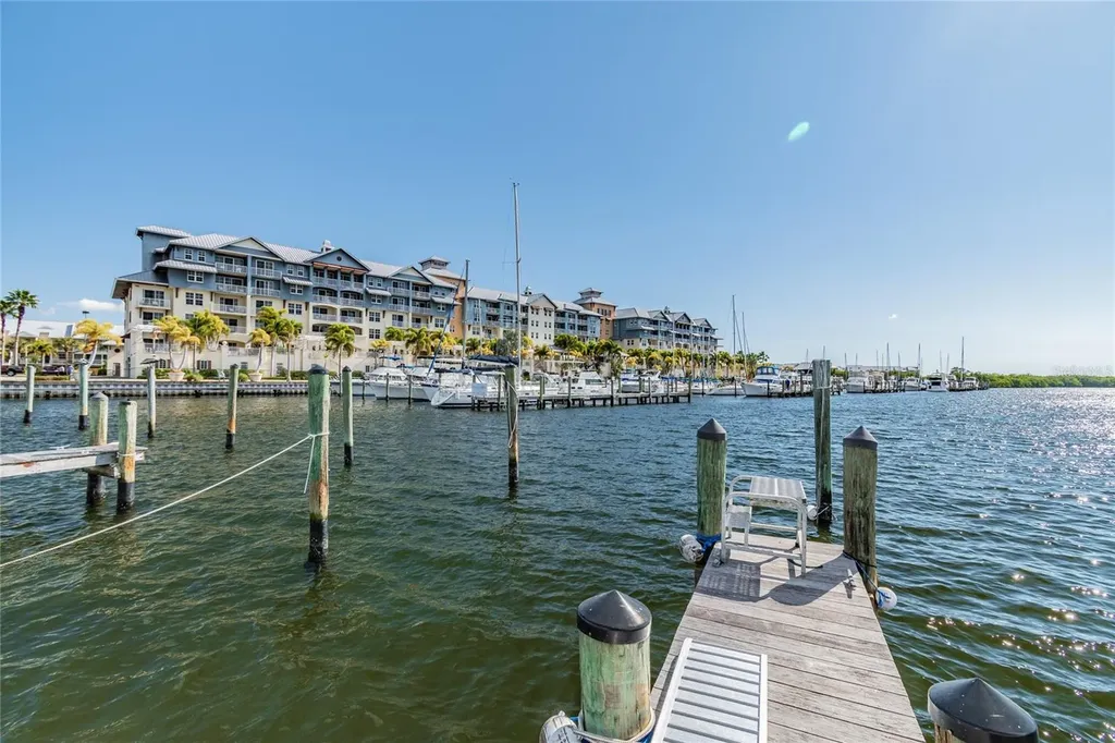 611 Destiny Drive Ruskin FL 33570