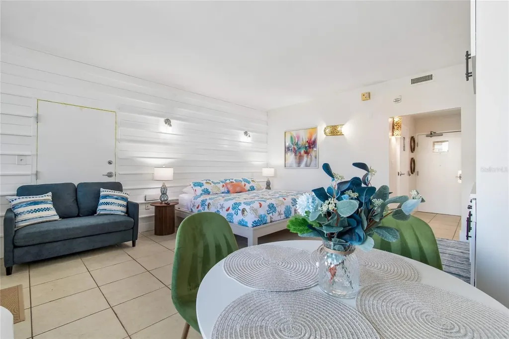 611 Destiny Drive Ruskin FL 33570