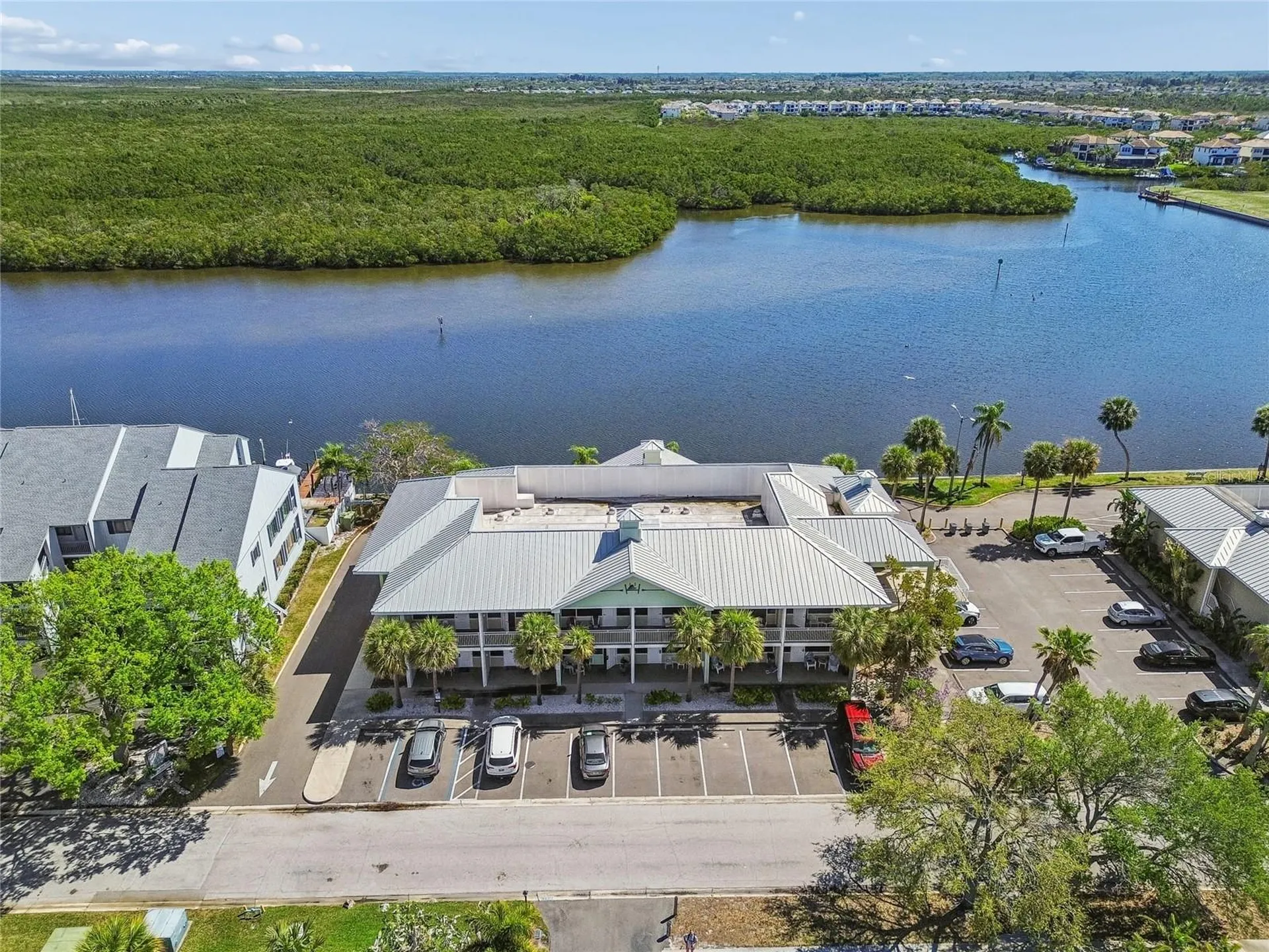 611 Destiny Drive Ruskin FL 33570