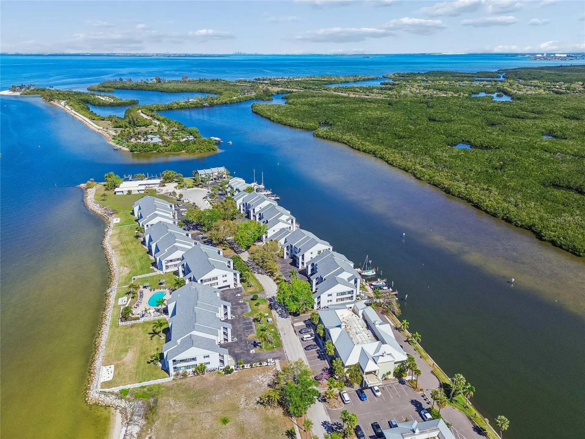 611 Destiny Drive Ruskin FL 33570