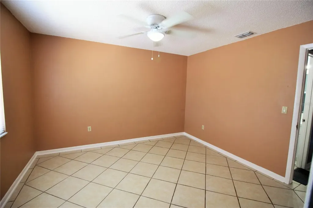 5208 Via Hacienda Circle Orlando FL 32839