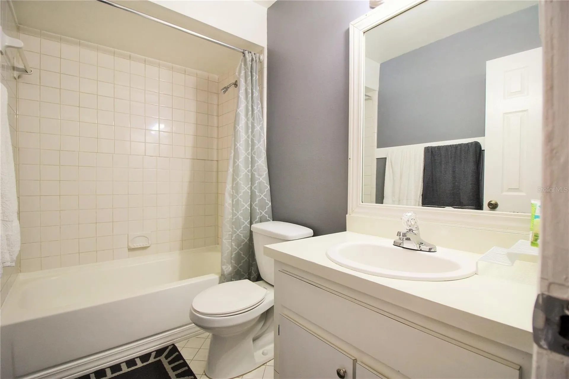 5208 Via Hacienda Circle Orlando FL 32839