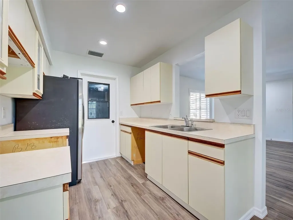 631 Foxwood Boulevard Englewood FL 34223