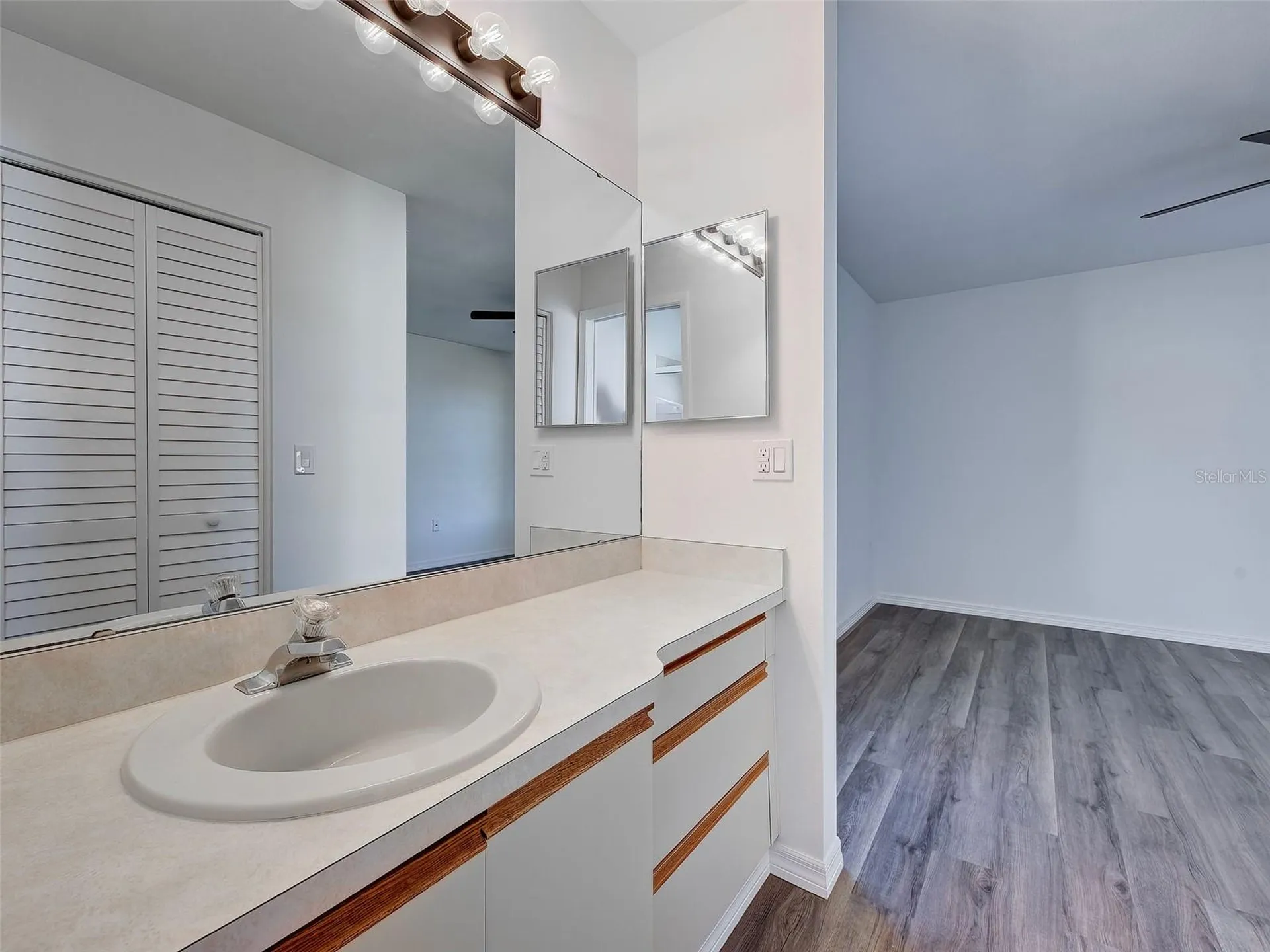 631 Foxwood Boulevard Englewood FL 34223