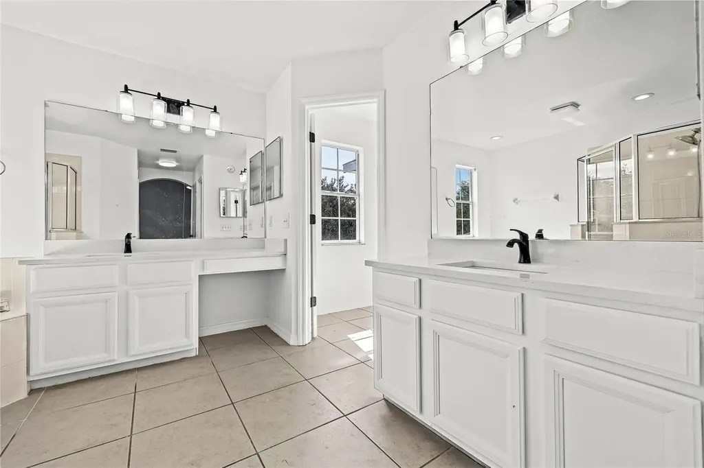 8212 Cypress Breeze Way Tampa FL 33647