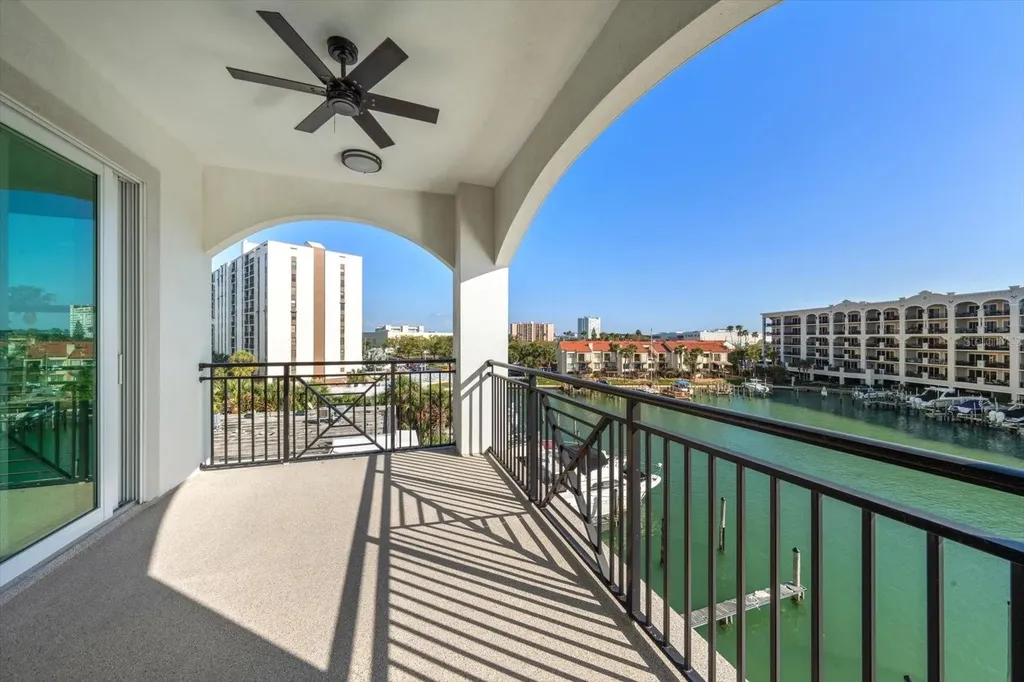 211 Dolphin Point Clearwater Beach FL 33767