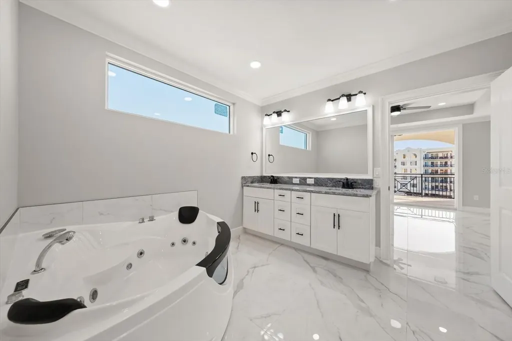 211 Dolphin Point Clearwater Beach FL 33767