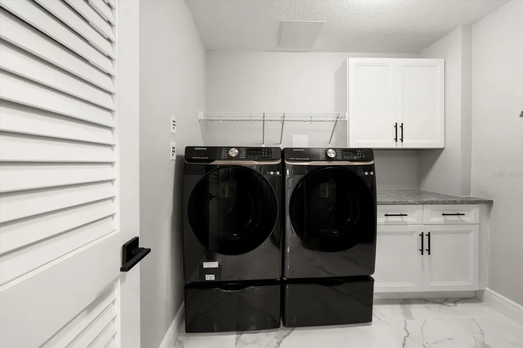 211 Dolphin Point Clearwater Beach FL 33767