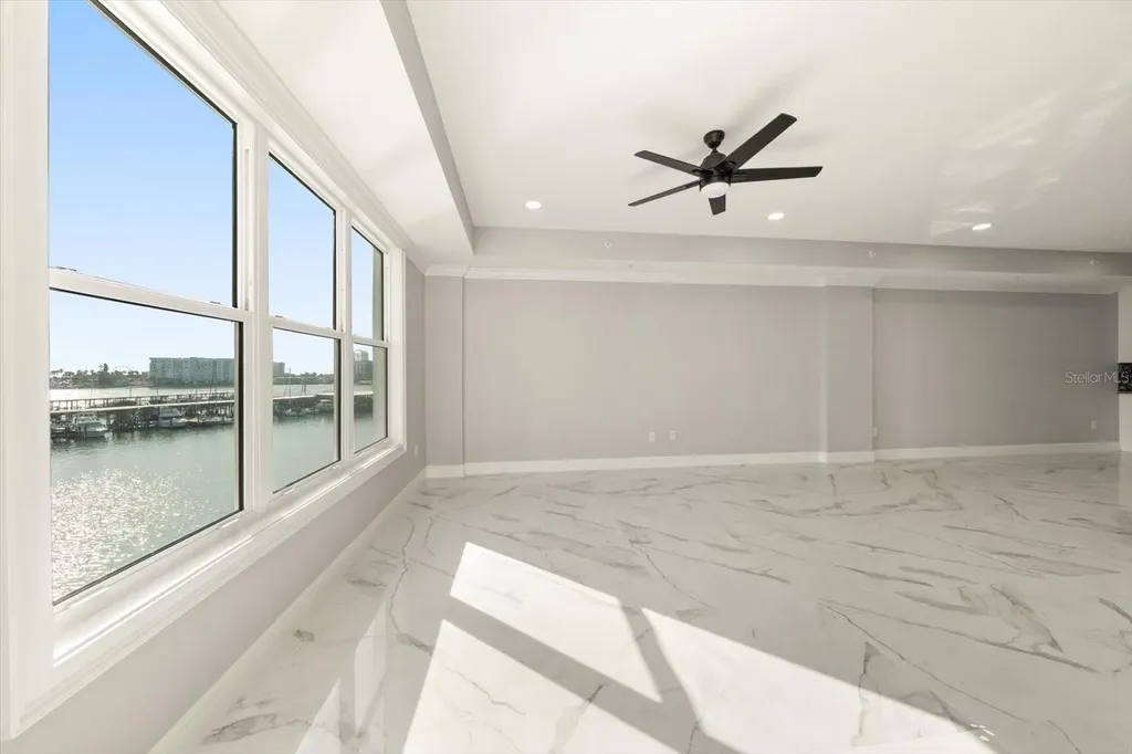 211 Dolphin Point Clearwater Beach FL 33767