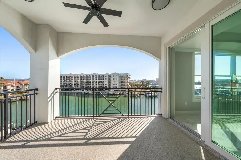 211 Dolphin Point Clearwater Beach FL 33767