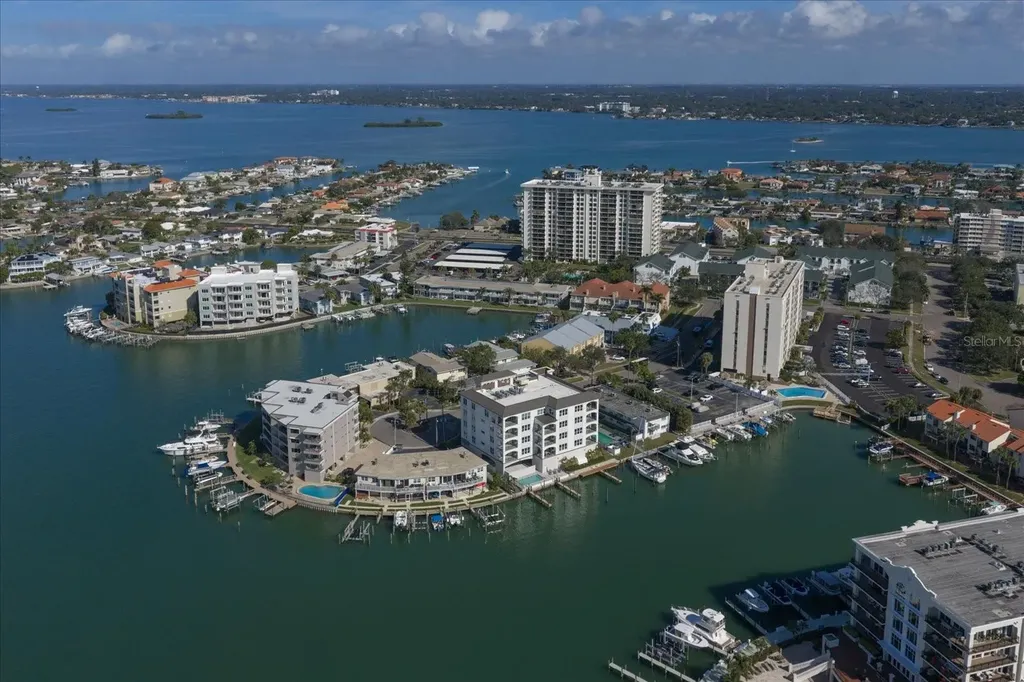211 Dolphin Point Clearwater Beach FL 33767