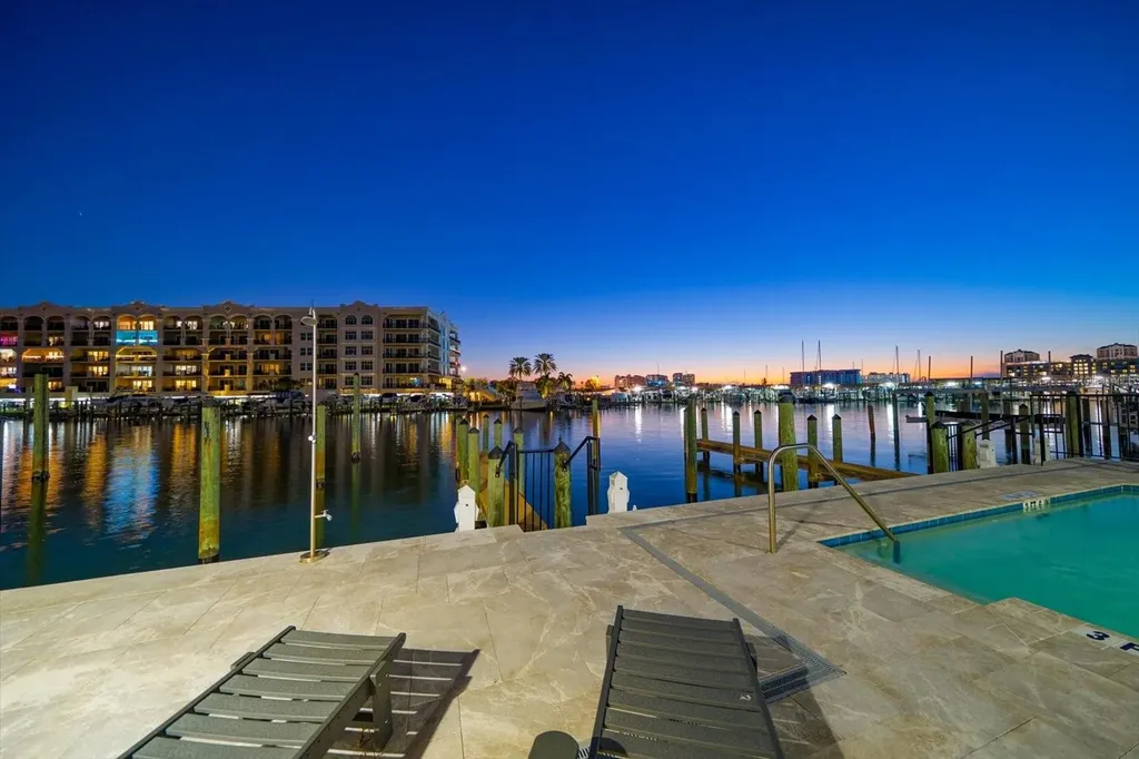 211 Dolphin Point Clearwater Beach FL 33767
