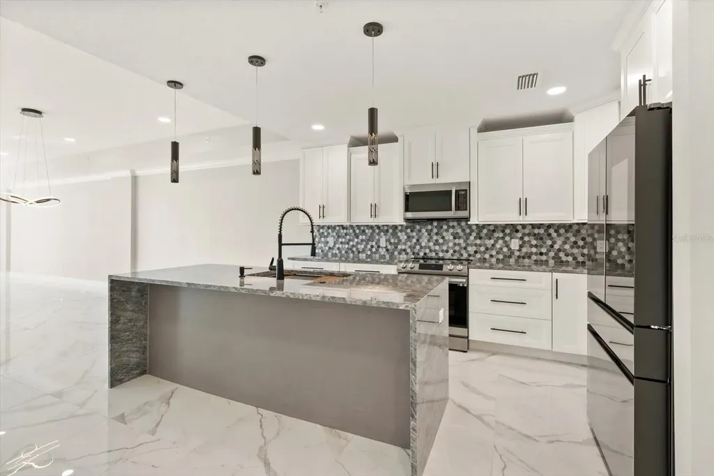 211 Dolphin Point Clearwater Beach FL 33767