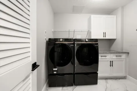 211 Dolphin Point Clearwater Beach FL 33767