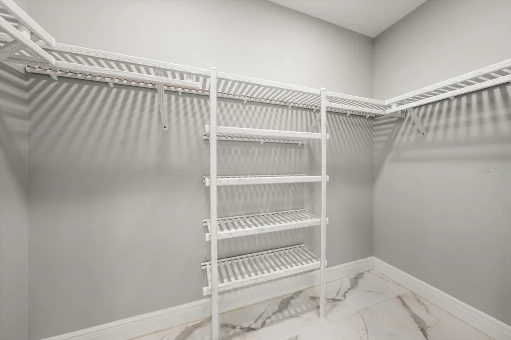 211 Dolphin Point Clearwater FL 33767