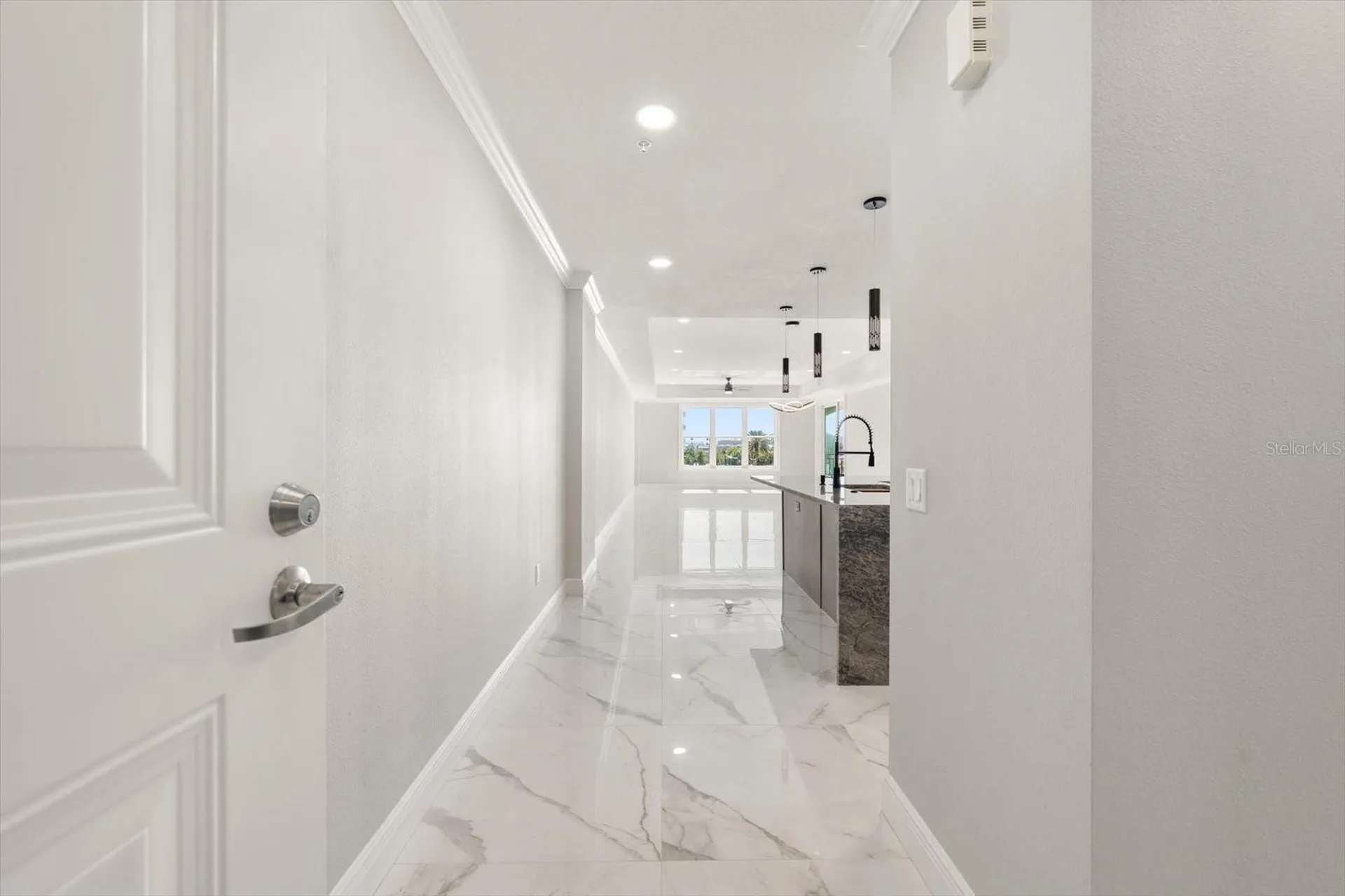 211 Dolphin Point Clearwater FL 33767